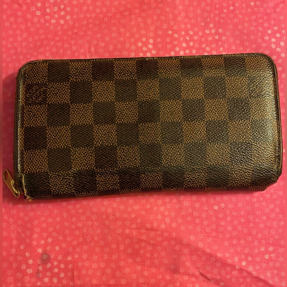Louis Vuitton Damier Ebene Long Zippy Wallet Authentic